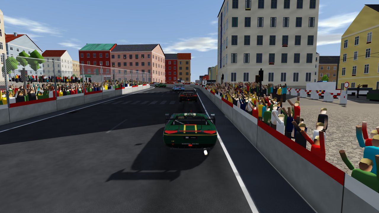 Startljus: racing through the streets of Norrhamn past the crowd
